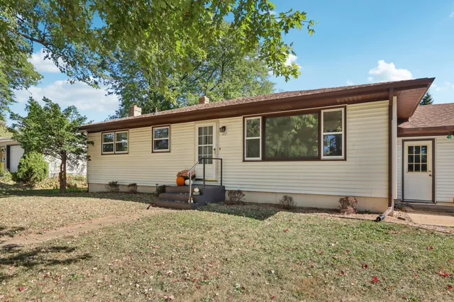 $359,900 | 405 Meadow Wood Drive, Mount Horeb, WI 53572