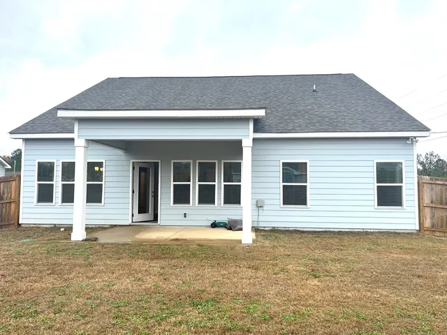 a front view of house with yard