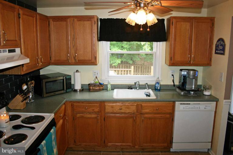 9003 Deviation Road Baltimore, MD 21236 - Photo 11 of 28 Kitchen