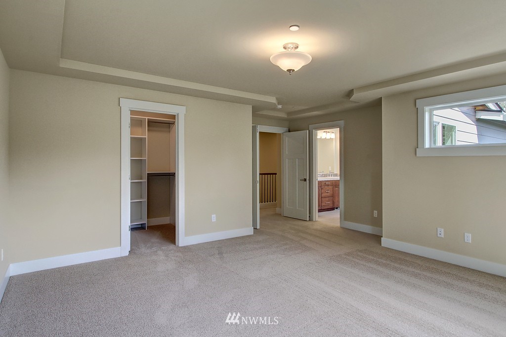 8902 216th Street Southwest Edmonds, WA 98026 - Photo 11 of 20 Gallery Image 11