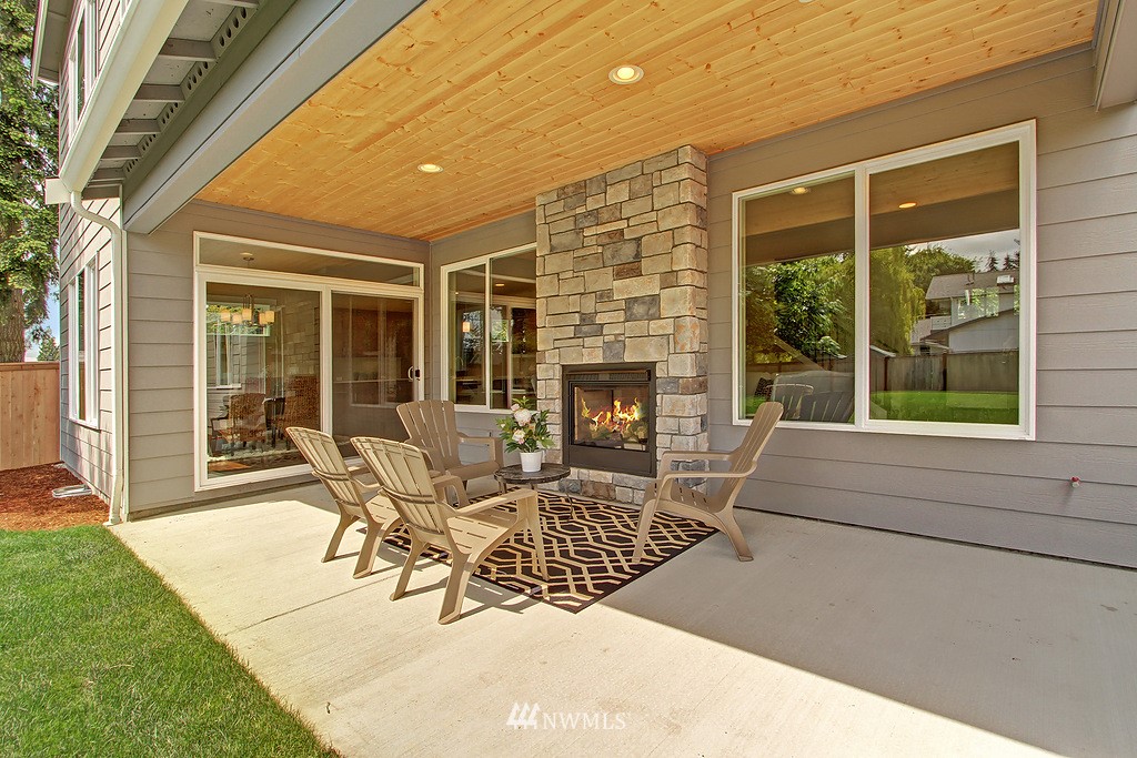 8902 216th Street Southwest Edmonds, WA 98026 - Photo 18 of 20 Gallery Image 18
