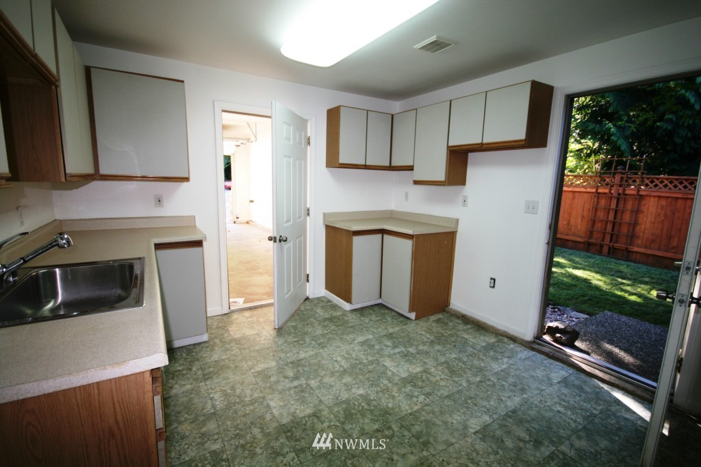 19209 85th Avenue Northeast Bothell, WA 98011 - Photo 16 of 22 Gallery Image 16