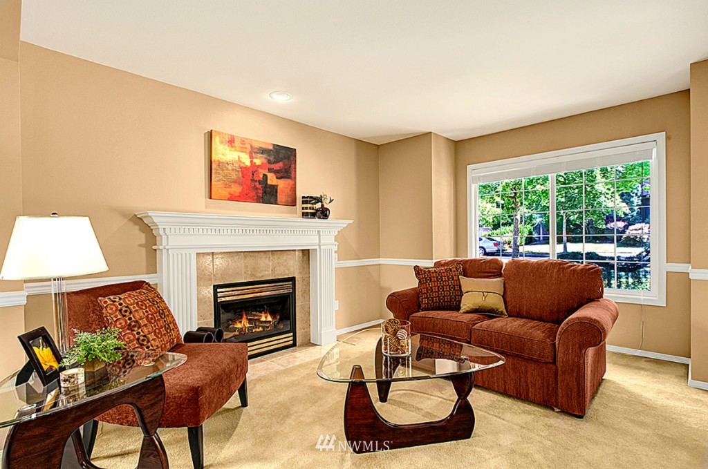 19209 85th Avenue Northeast Bothell, WA 98011 - Photo 5 of 22 Gallery Image 5