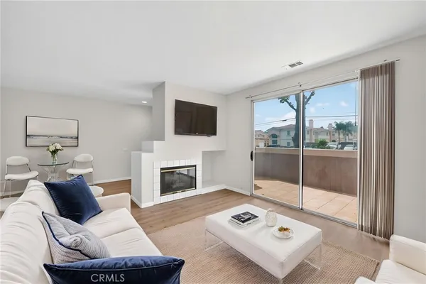 $524,999 | 920 North Turner Avenue, Unit 9, Ontario, CA 91764