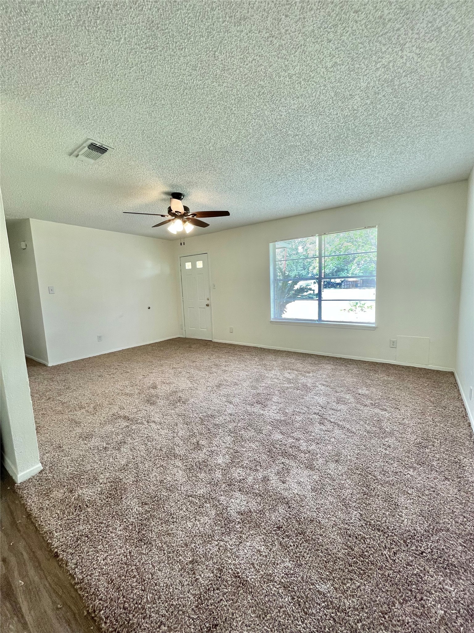 119 Stanford Road Lake Jackson, TX 77566 - Photo 3 of 13 Gallery Image 3