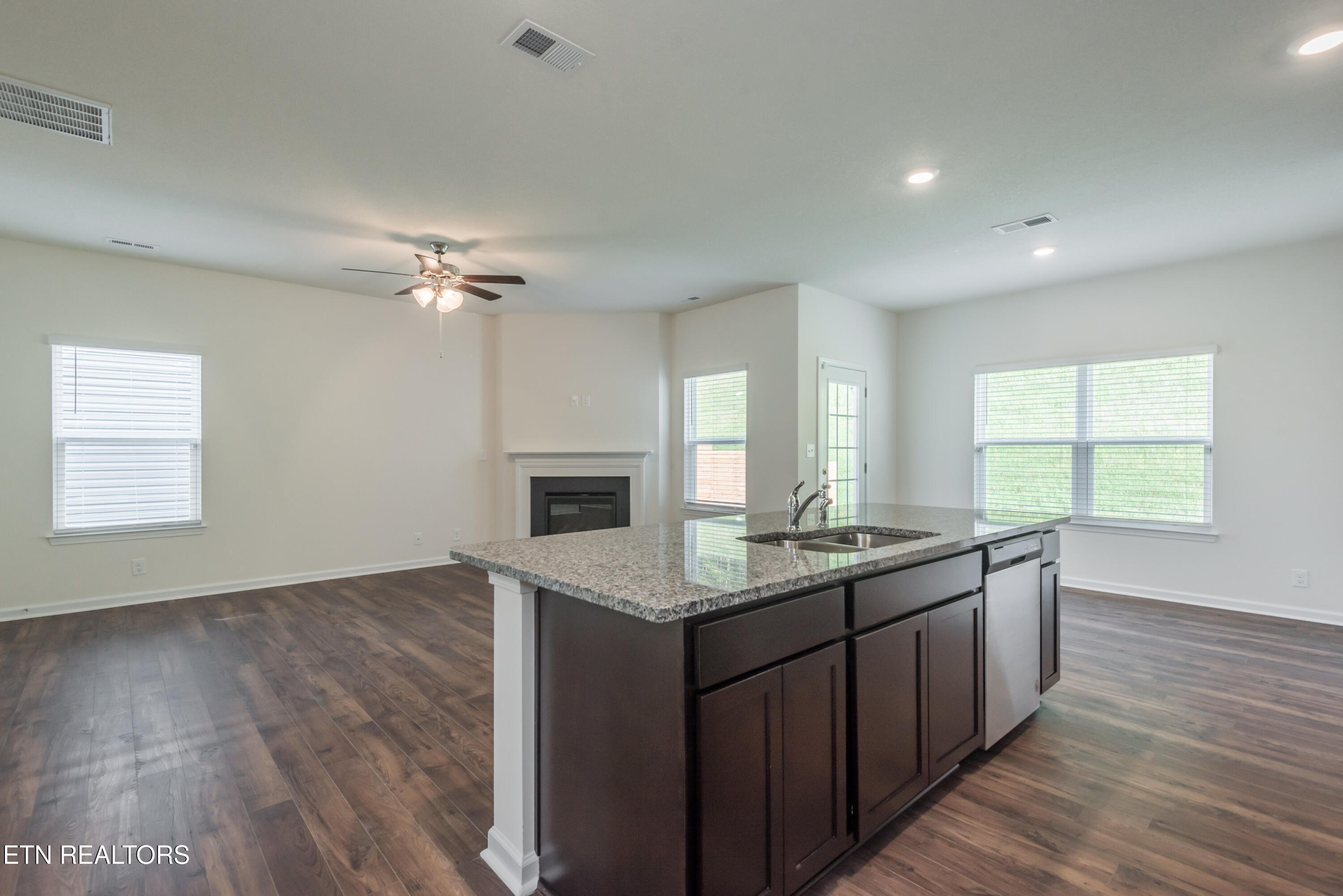 126 Ibis Loop Oak Ridge, TN 37830 - Photo 13 of 47 126IbisLoop-8