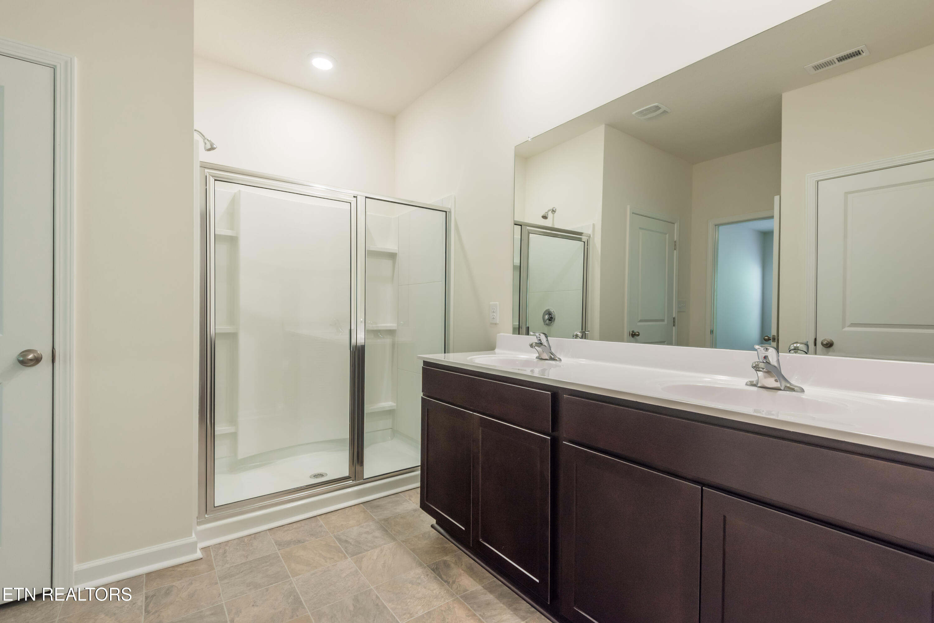 126 Ibis Loop Oak Ridge, TN 37830 - Photo 21 of 47 126IbisLoop-19