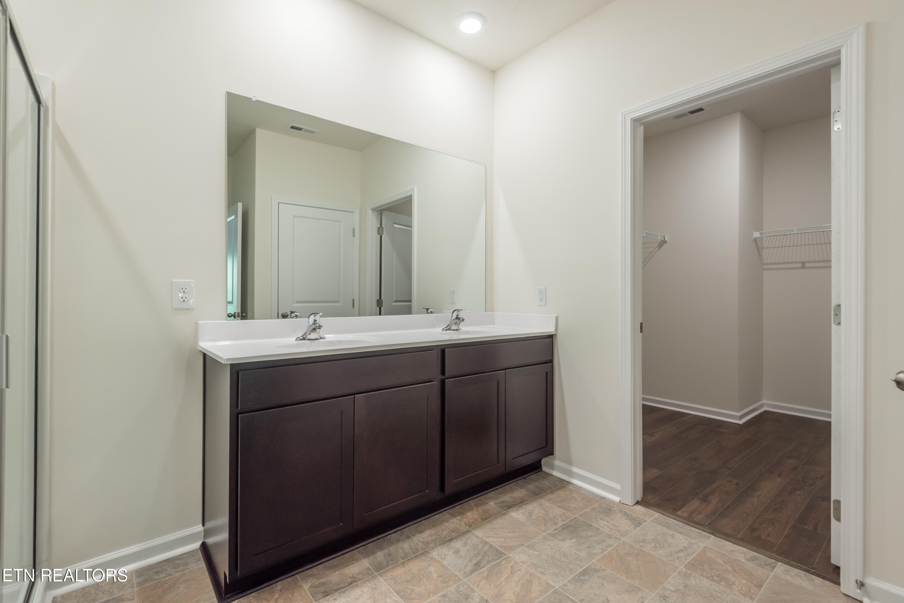 126 Ibis Loop Oak Ridge, TN 37830 - Photo 22 of 47 126IbisLoop-18