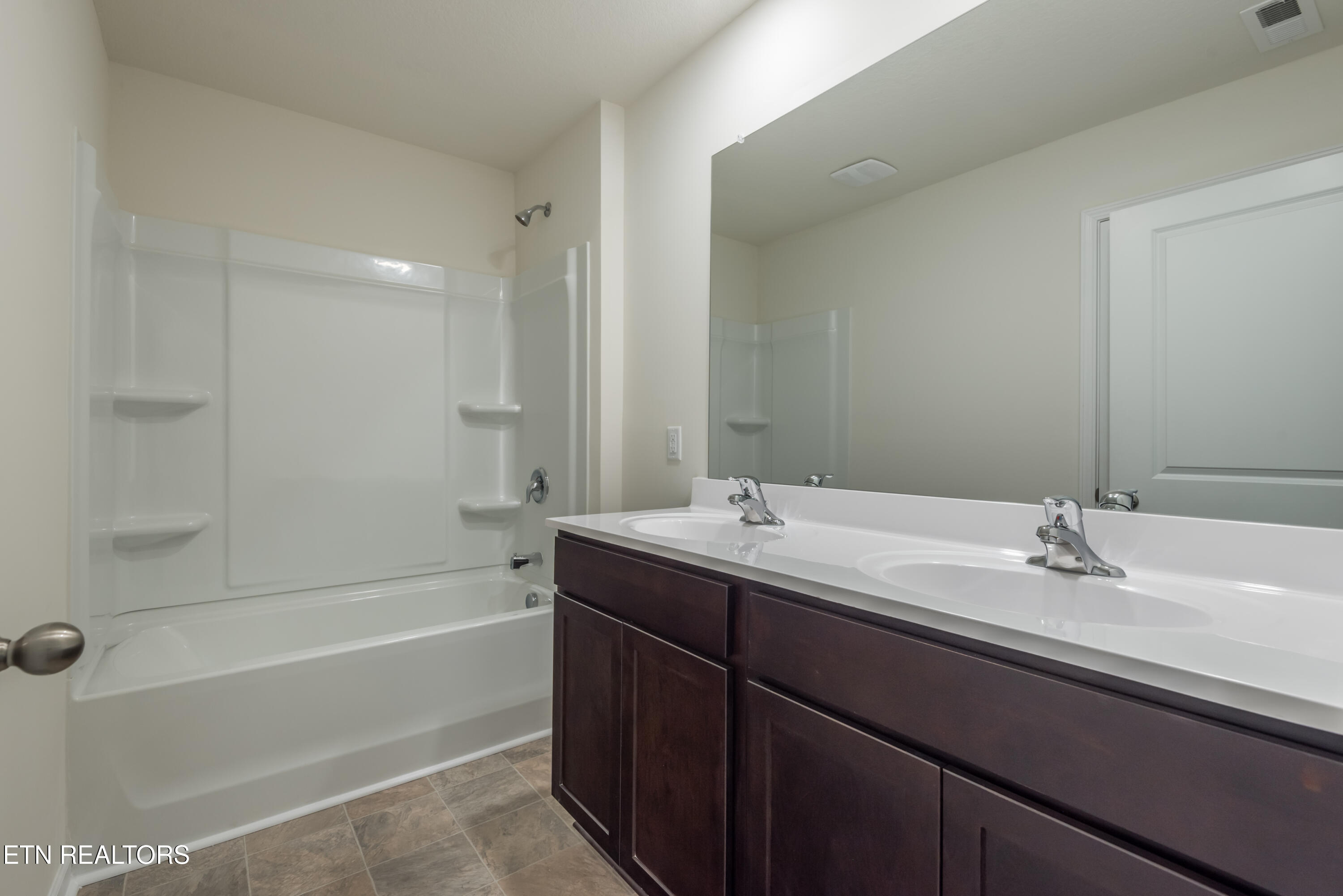 126 Ibis Loop Oak Ridge, TN 37830 - Photo 32 of 47 126IbisLoop-29