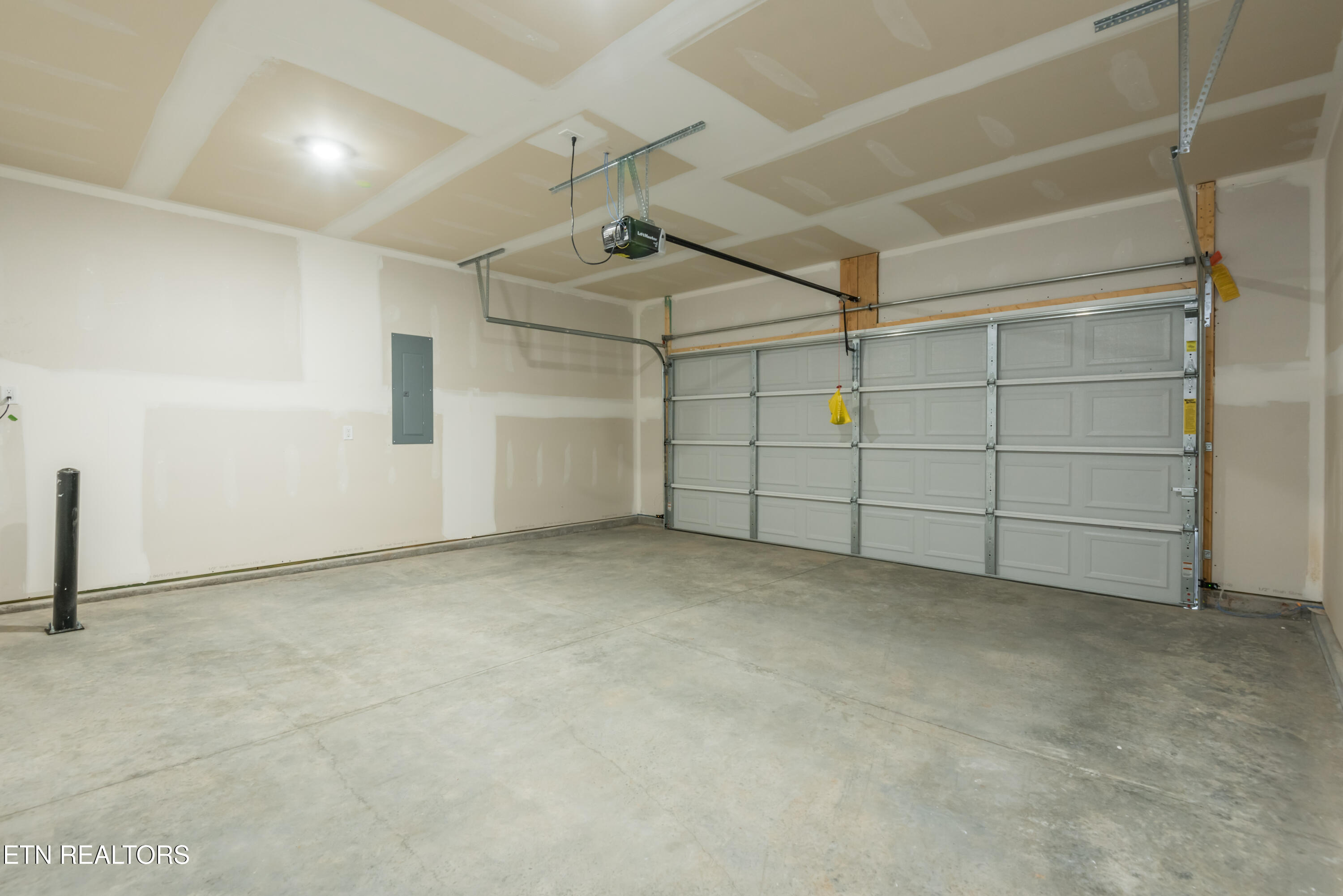 126 Ibis Loop Oak Ridge, TN 37830 - Photo 39 of 47 126IbisLoop-3