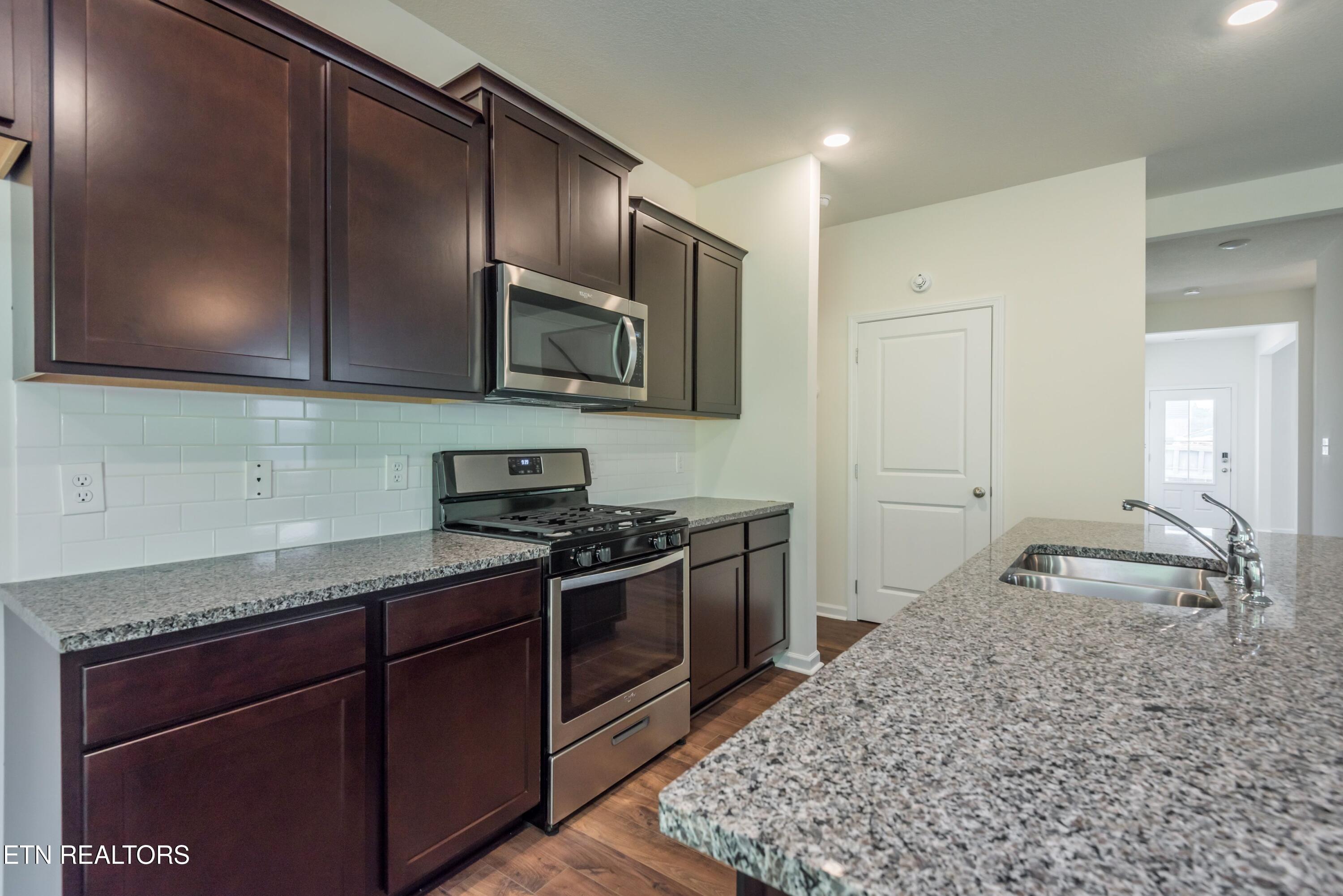 126 Ibis Loop Oak Ridge, TN 37830 - Photo 47 of 47 PdWiyuzU