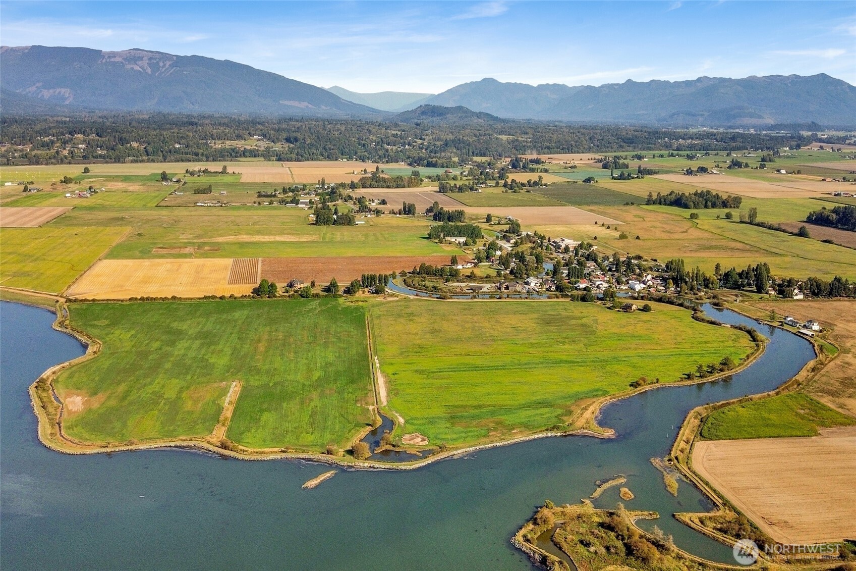 5544 Smith Road Bow, WA 98232 - Photo 3 of 40 a view of a city with an ocean