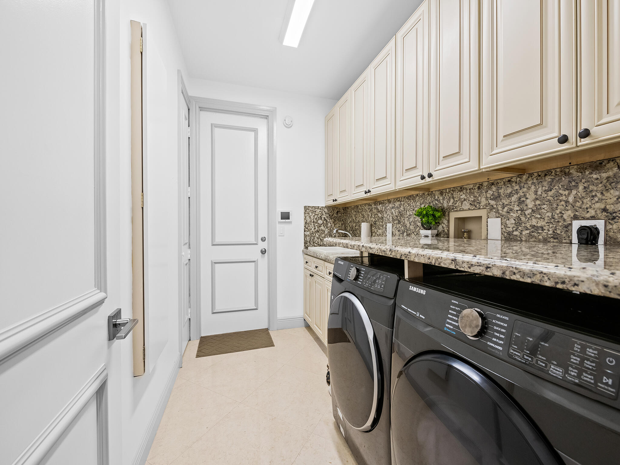 1048 Southwest 21st Avenue Boca Raton, FL 33486 - Photo 27 of 39 DSC_1192