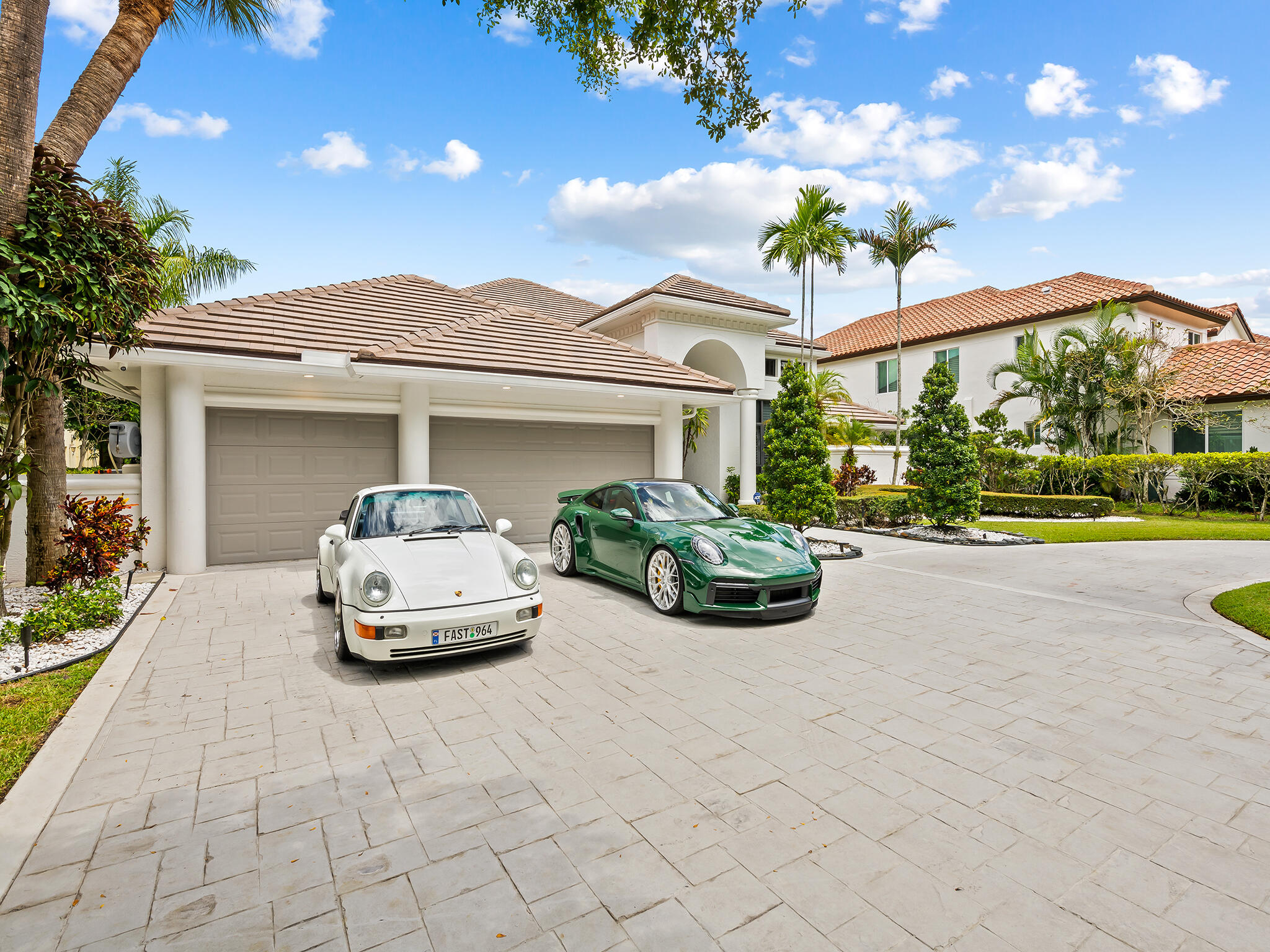 1048 Southwest 21st Avenue Boca Raton, FL 33486 - Photo 3 of 39 DSC_1042