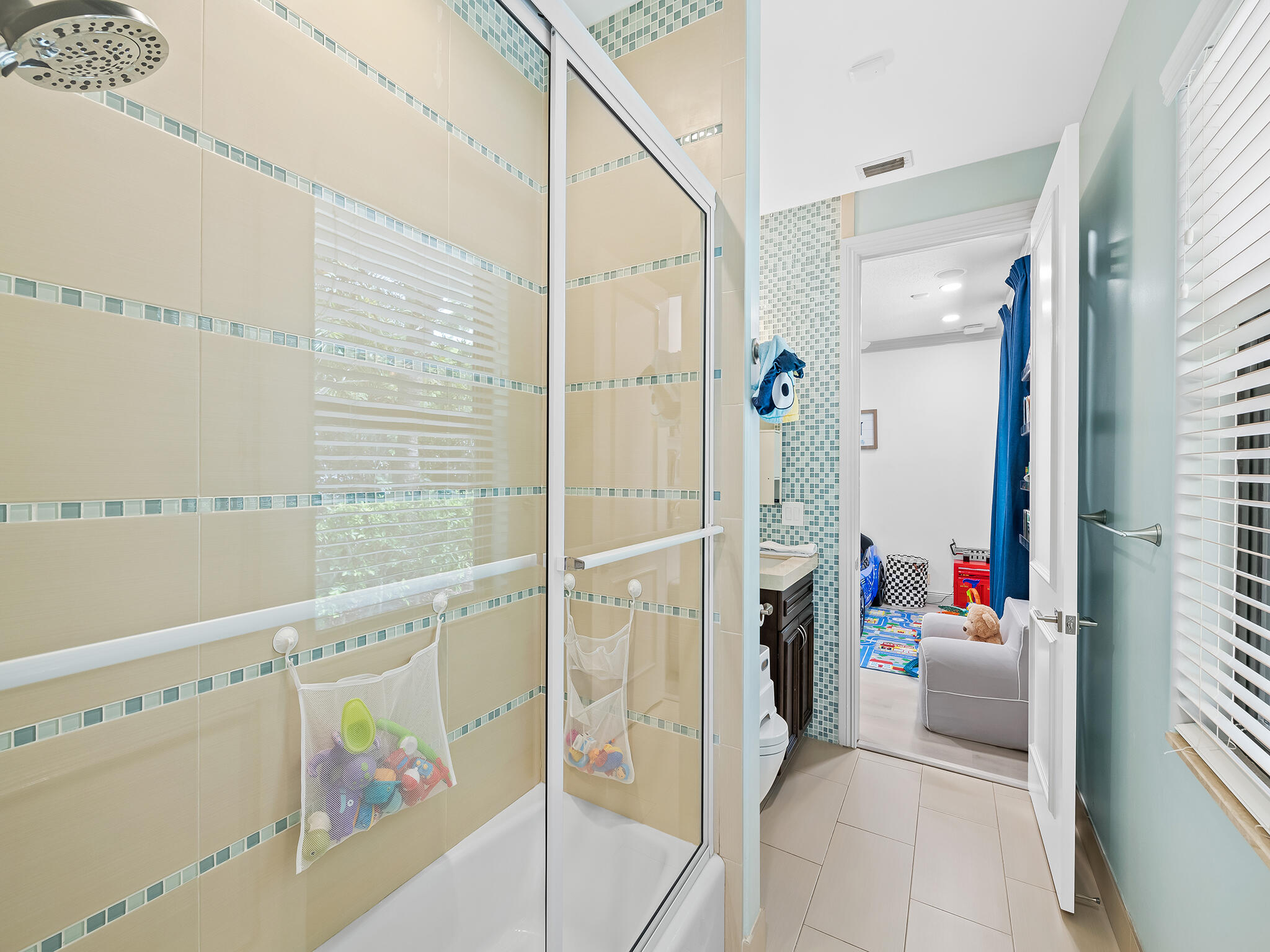 1048 Southwest 21st Avenue Boca Raton, FL 33486 - Photo 31 of 39 DSC_1259