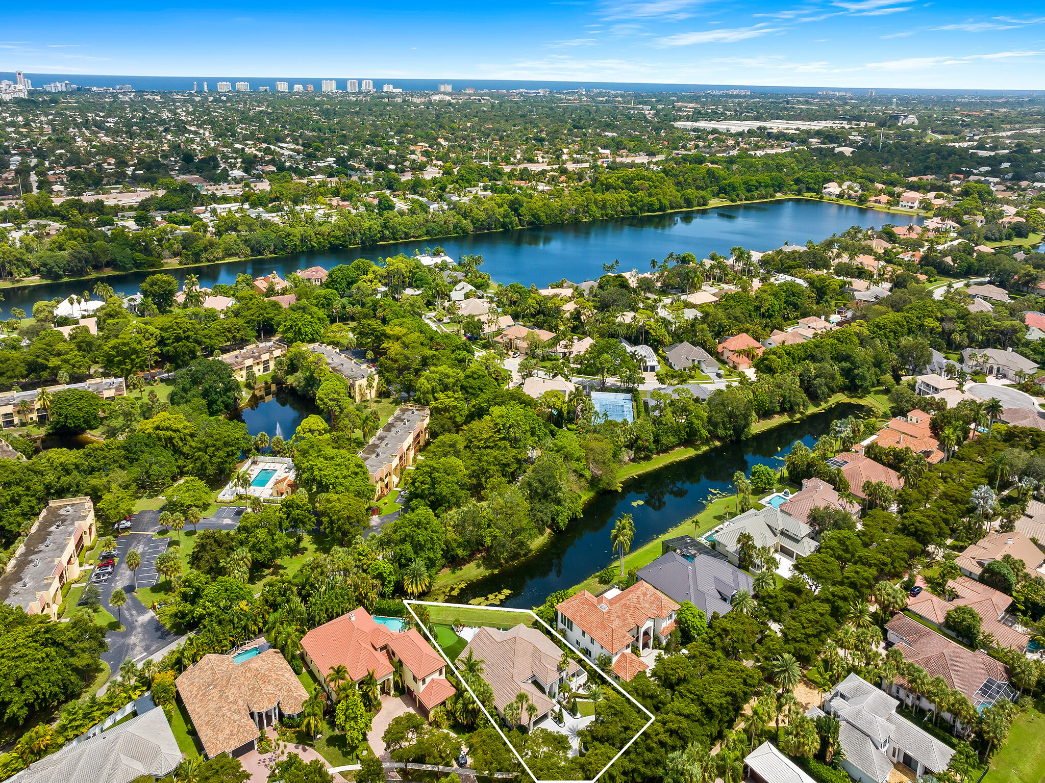 1048 Southwest 21st Avenue Boca Raton, FL 33486 - Photo 39 of 39 DJI_20250827144338_0808_D