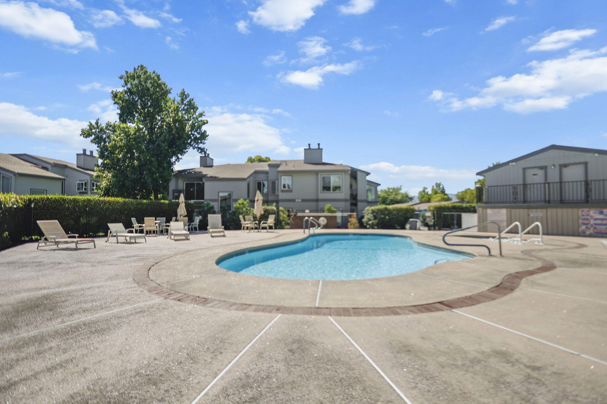 488 Ridgecrest Trail, Unit 131 Redding, CA 96003 - Photo 32 of 52 38-web-or-mls-_K3A9149