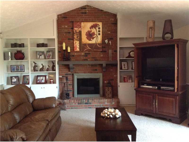 787 Jackson Road Greenwood, IN 46142 - Photo 4 of 15 Gallery Image 4