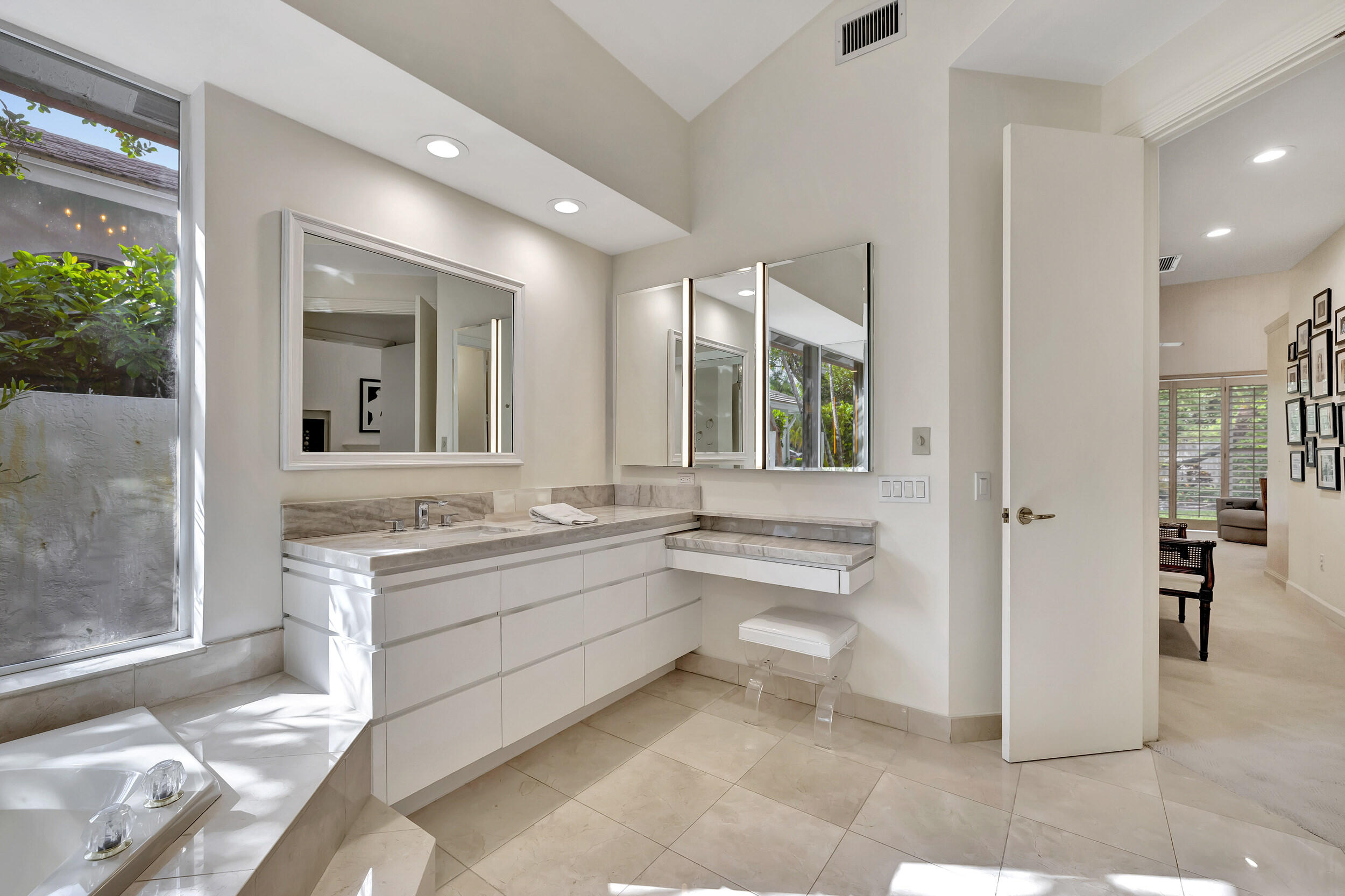 10598 Stonebridge Boulevard Boca Raton, FL 33498 - Photo 23 of 68 Primary Bathroom