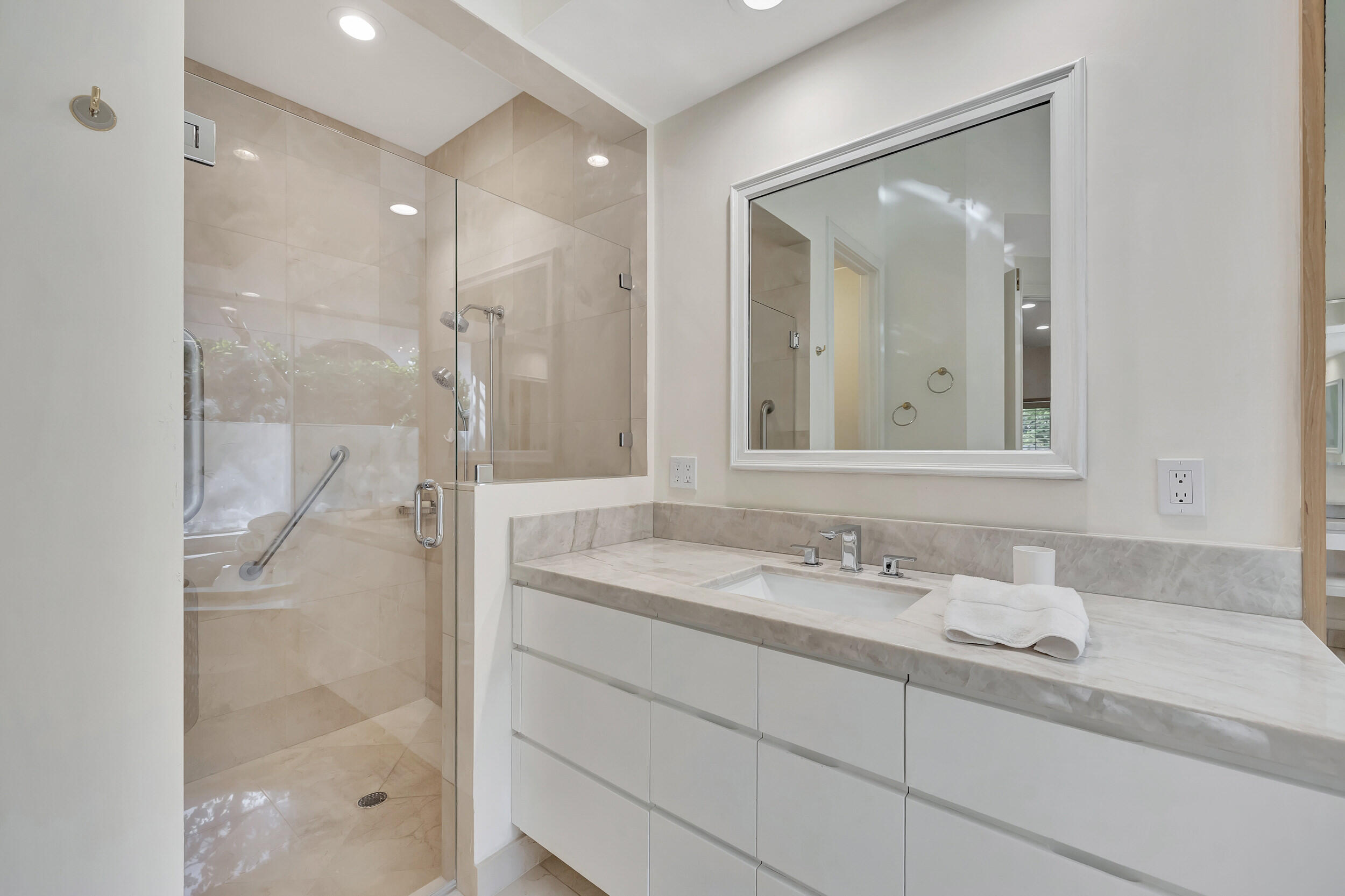 10598 Stonebridge Boulevard Boca Raton, FL 33498 - Photo 24 of 68 Primary Shower