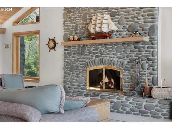 $3,500,000 | 79274 Ray Brown Road, Arch Cape, OR 97102