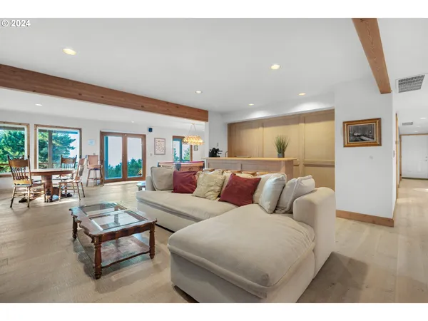 $3,500,000 | 79274 Ray Brown Road, Arch Cape, OR 97102