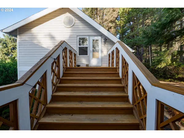 $3,500,000 | 79274 Ray Brown Road, Arch Cape, OR 97102