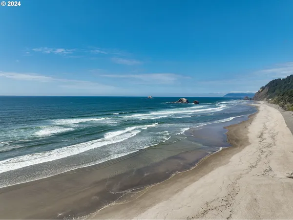 $3,500,000 | 79274 Ray Brown Road, Arch Cape, OR 97102