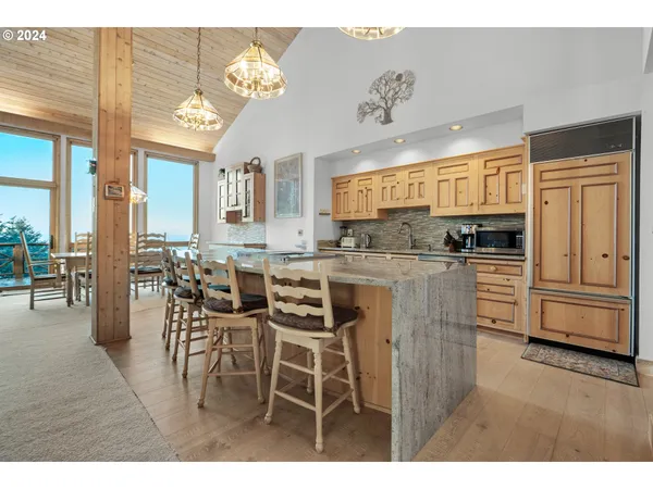 $3,500,000 | 79274 Ray Brown Road, Arch Cape, OR 97102