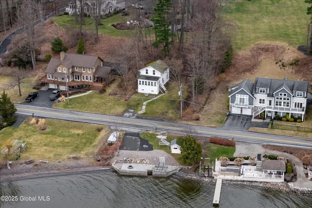 $700,000 | 1102 Highway 9P, Saratoga Springs, NY 12866