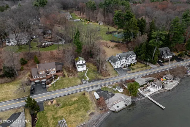 $700,000 | 1102 Highway 9P, Saratoga Springs, NY 12866