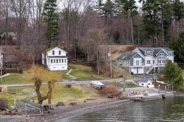 $700,000 | 1102 Highway 9P, Saratoga Springs, NY 12866