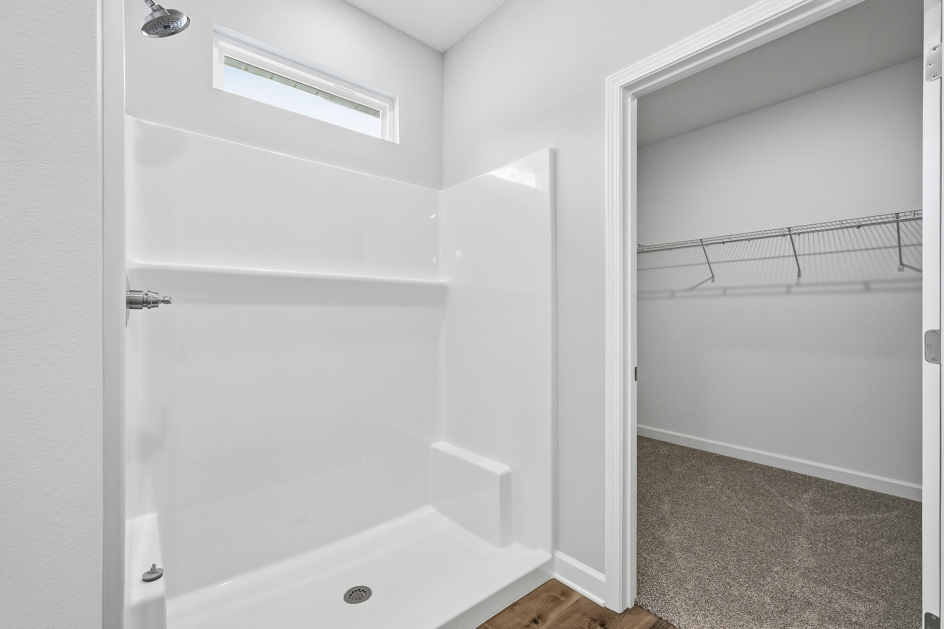 6104 Mildred's Way Crestview, FL 32539 - Photo 13 of 23 a bathroom with a bath tub