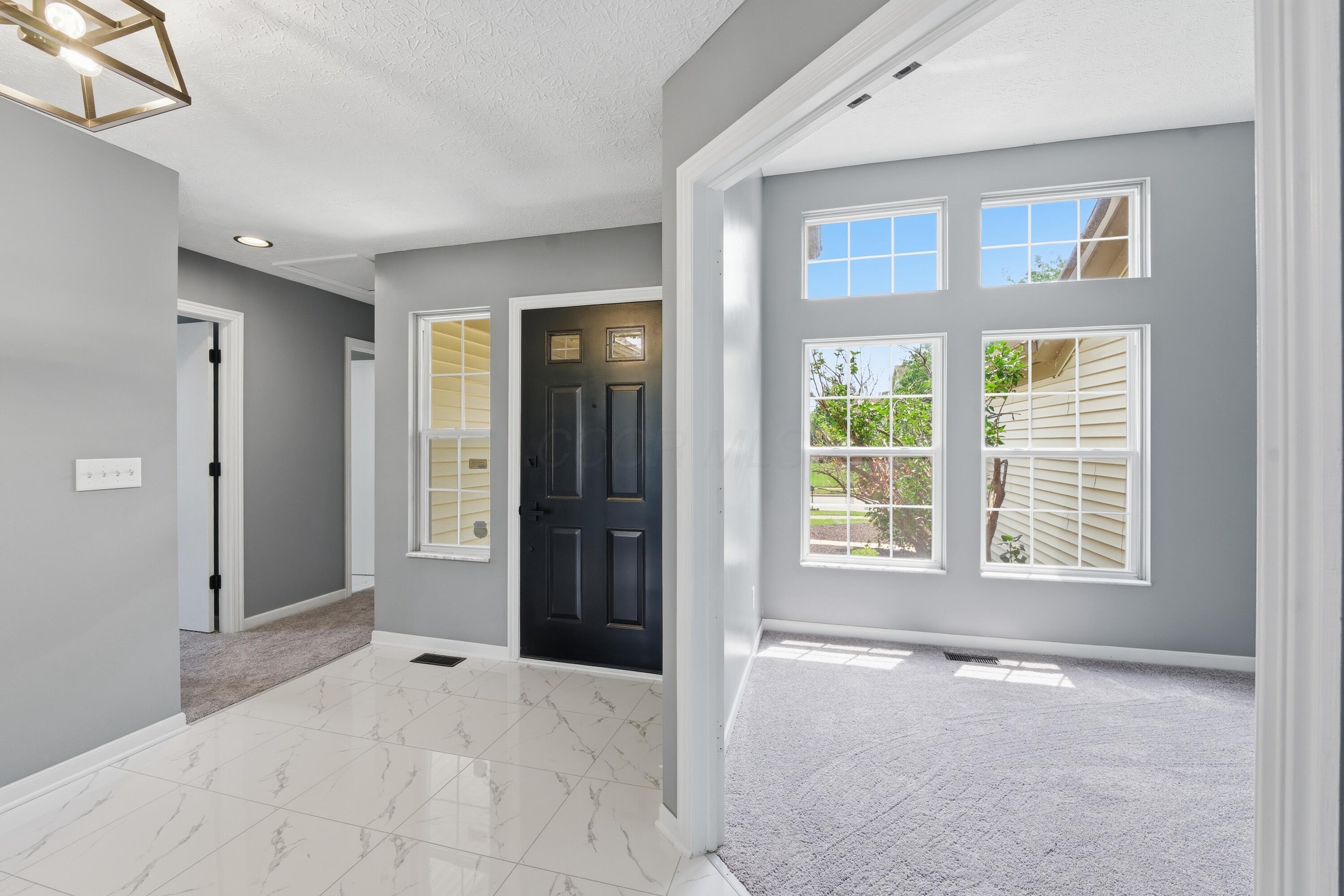 5332 Sutter Home Road Hilliard, OH 43026 - Photo 6 of 49 Foyer1