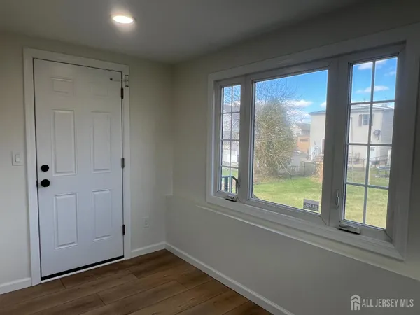 $1,950 | 33 Obert Street, Unit 1B, South River, NJ 08882