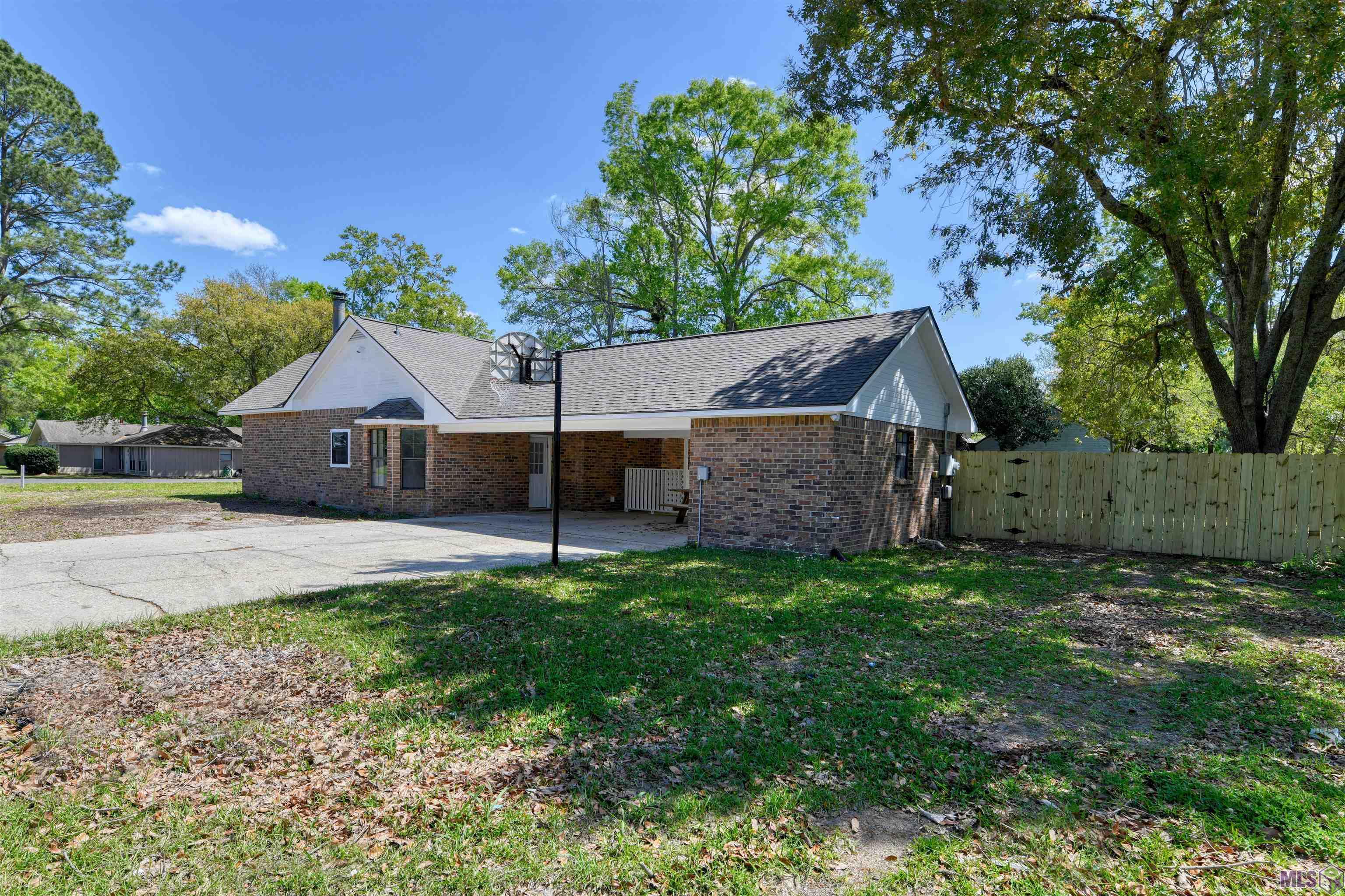 7618 Chairman Avenue Baton Rouge, LA 70817 - Photo 3 of 19