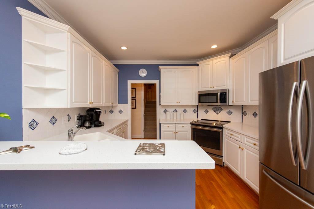 3859 Waterview Road High Point, NC 27265 - Photo 13 of 38 Corian Counter tops and sink
