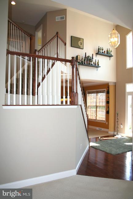 102 Hunters Crossing Lititz, PA 17543 - Photo 3 of 16