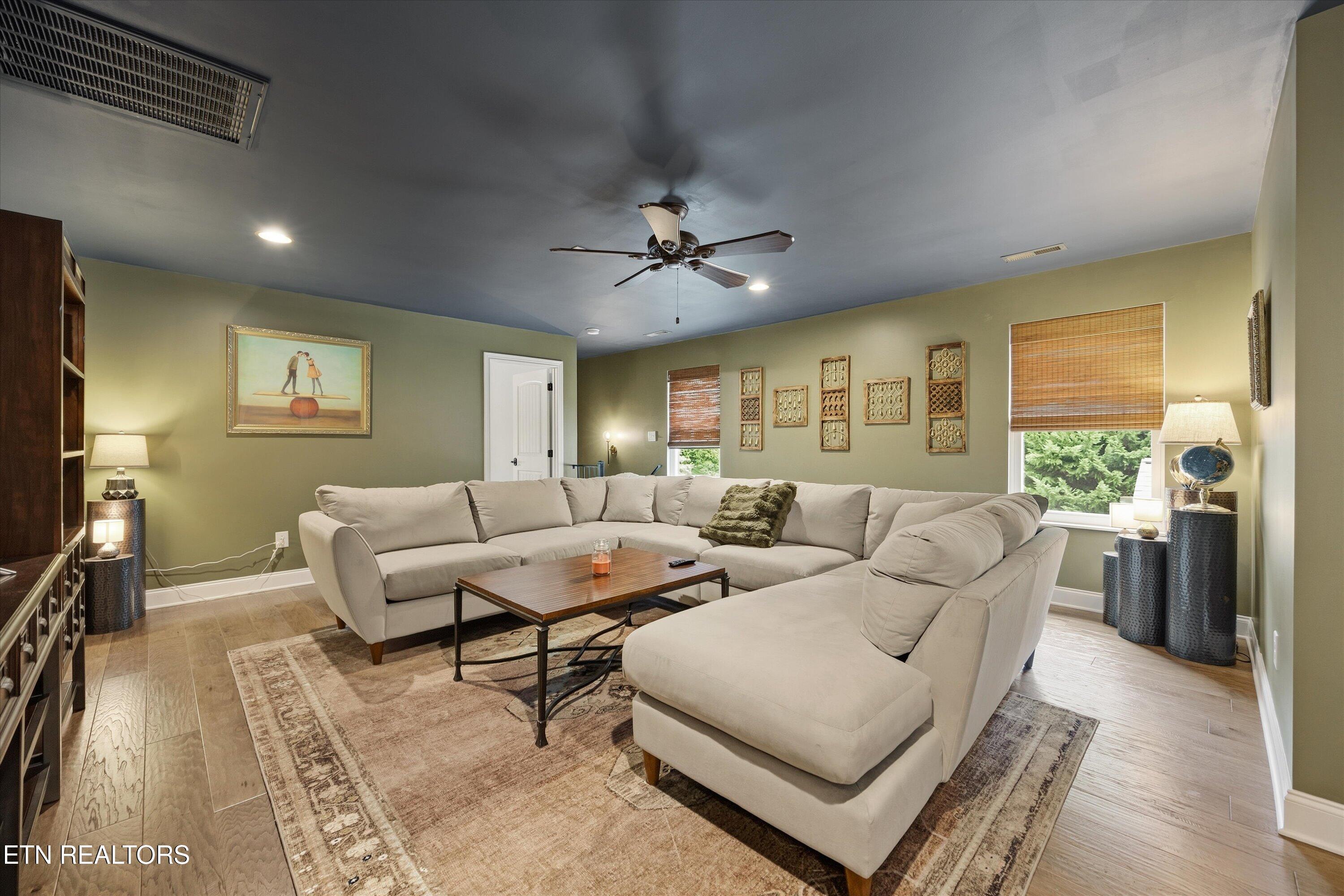 152 Wakefield Road Knoxville, TN 37922 - Photo 25 of 50 30-152 Wakefield Rd04