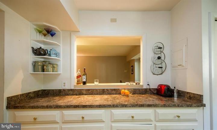 55 Skyhill Road, Unit 201 Alexandria, VA 22314 - Photo 4 of 19