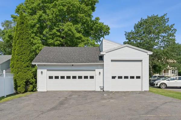 $625,000 | 930 Forest Avenue, Portland, ME 04103