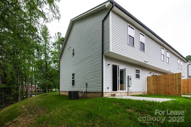 $1,465 | 492 Rogers Lake Road East, Kannapolis, NC 28083