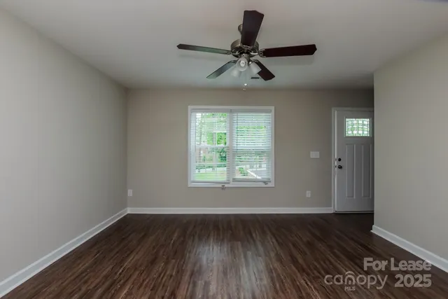 $1,465 | 492 Rogers Lake Road East, Kannapolis, NC 28083