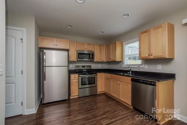 $1,465 | 492 Rogers Lake Road East, Kannapolis, NC 28083