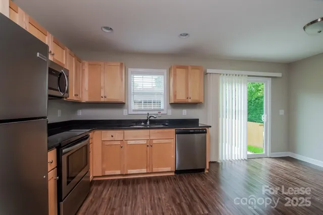 $1,465 | 492 Rogers Lake Road East, Kannapolis, NC 28083