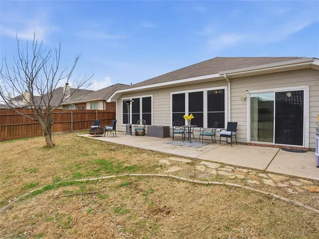 $359,500 | 5012 Willow Bend Lane, Sachse, TX 75048