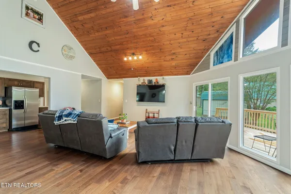 $615,900 | 124 Beard Lane, Kingston, TN 37763