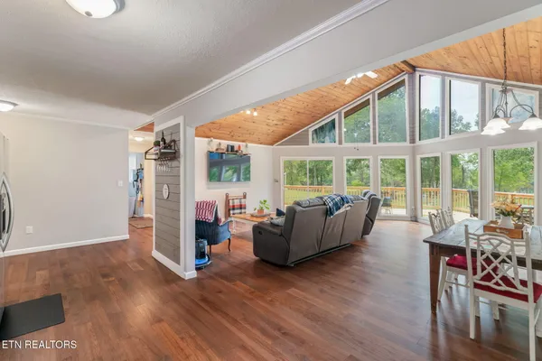 $615,900 | 124 Beard Lane, Kingston, TN 37763