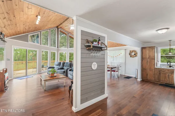 $615,900 | 124 Beard Lane, Kingston, TN 37763