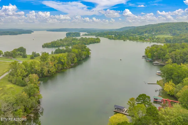 $615,900 | 124 Beard Lane, Kingston, TN 37763